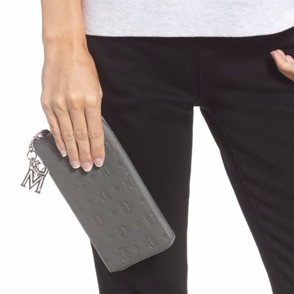 MCM Klara Leather Zip Wallet - Picture 7 of 10